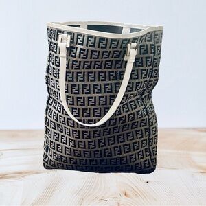 ✅AUTHENTIC ⭐️ FENDI Zucca Canvas & Leather Tote Bag